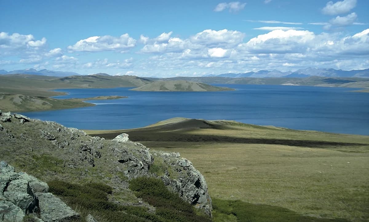 Uvs lake