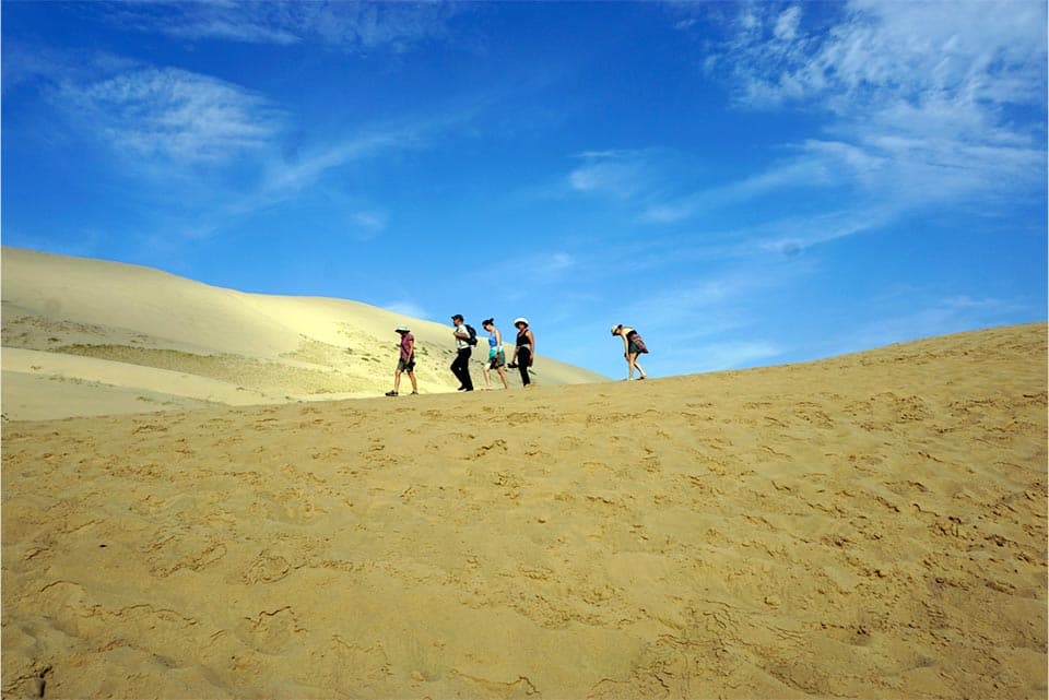 Petit dune, People are walking