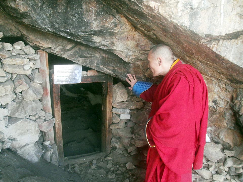 Entre Ciel et Terre : Au cœur du bouddhisme mongol