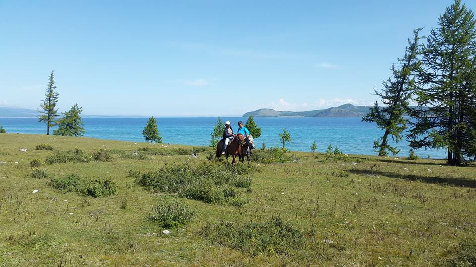 Le lac Khuvsgul immaculé : La Perle Bleue de Mongolie et l’un des plus grands au monde.