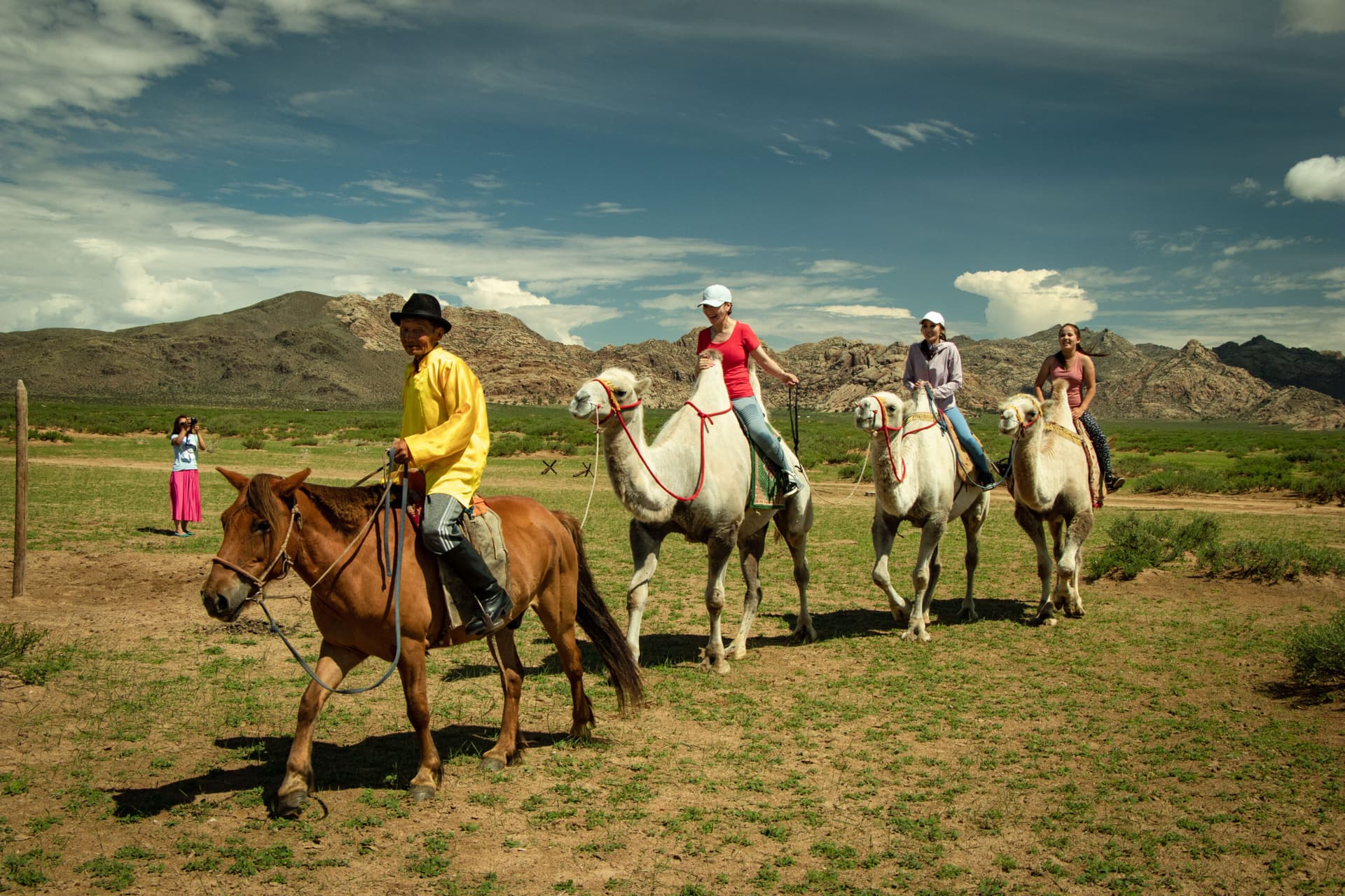 Glamping dans la steppe & Voyage initiatique avec le Yatga des Monts Altaï