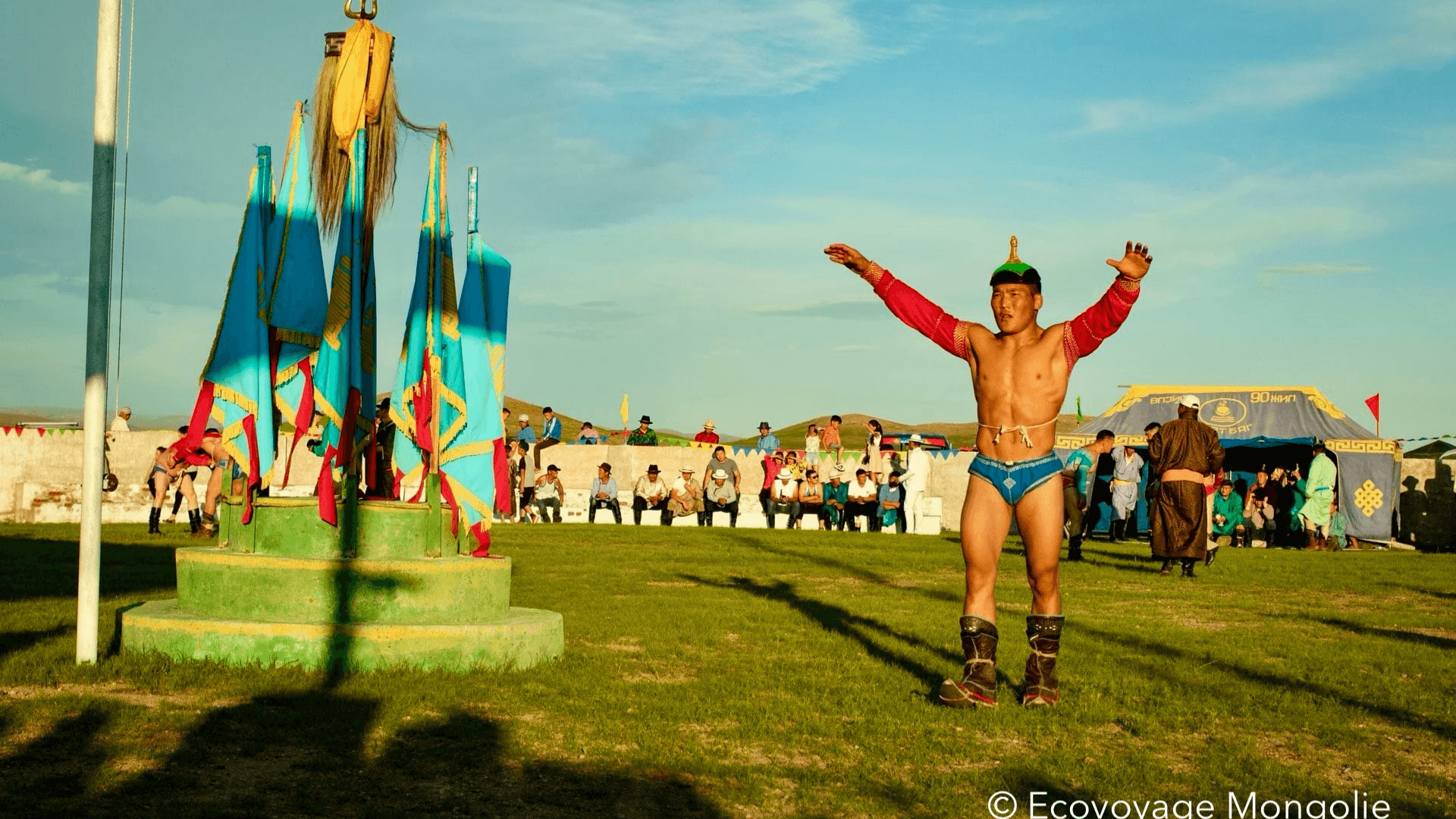 Fête d’Aigle de Sagsai et petit naadam de centre (15-25 septembre)