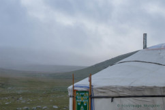 8-lac-mongolie-yurt